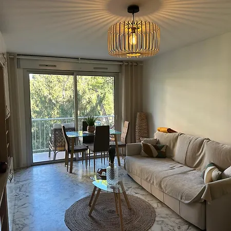 Pres De La Apartment *