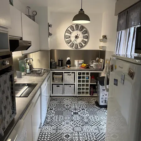 Apartment Pres De La